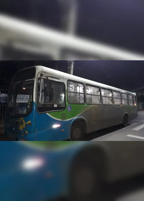 Imagem ilustrativa da imagem Criminosos incendeiam ônibus em Cariacica