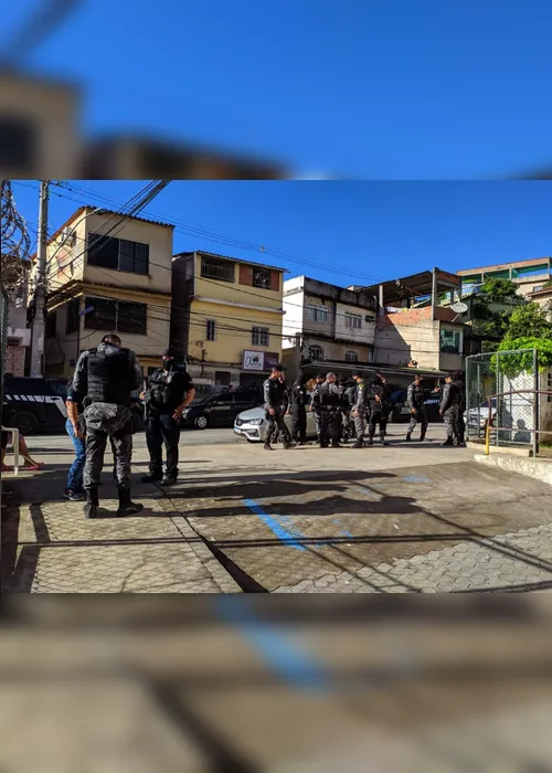 Imagem ilustrativa da imagem Polícia realiza operação no Morro do Macaco e prende dois