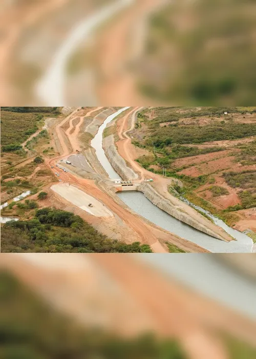 Imagem ilustrativa da imagem Obra do rio São Francisco vaza e 2.000 pessoas são retiradas às pressas
