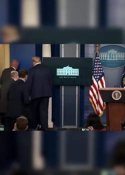 Imagem ilustrativa da imagem VÍDEO | Trump é retirado às pressas de coletiva após tiros na área externa da Casa Branca