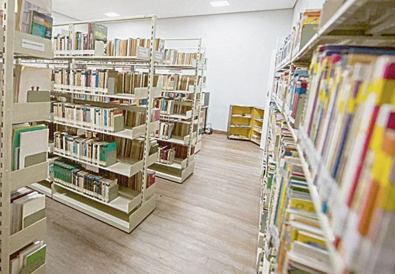Biblioteca: medidas de segurança para devolução e empréstimo de livros 