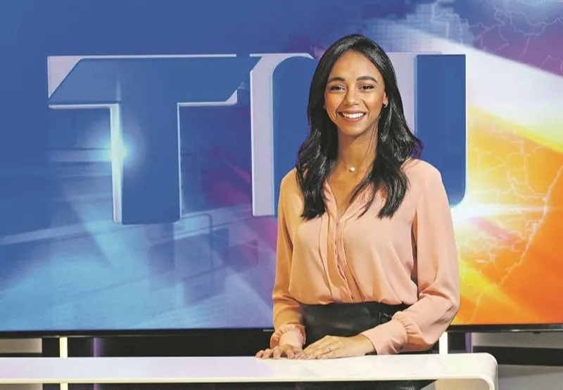 Bruna Maria é a nova apresentadora do Tribuna Notícias 1ª edição.
