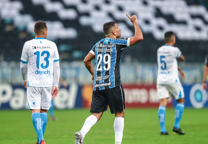 Em partida de sete gols na Arena Grêmio, o Imortal superou o Novo Hamburgo por 4 a 3