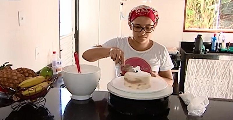 A boleira Tainara Silva recebeu muitas encomendas após participar do quadro. (Foto: Reprodução/TV Tribuna)