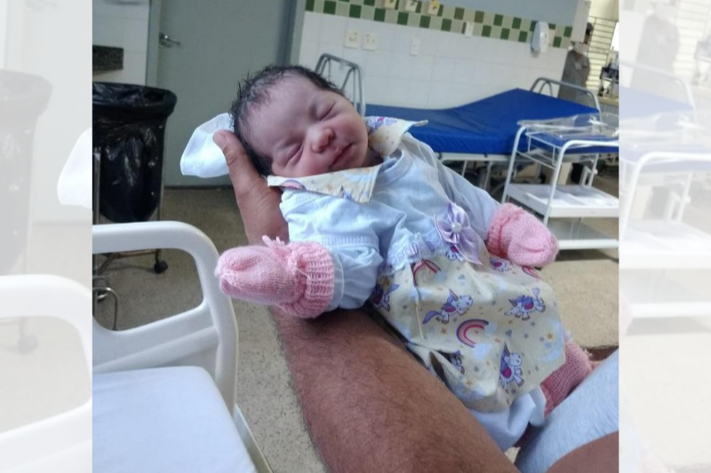 Emanuelle já na maternidade (Foto: Divulgação/Acervo de família)