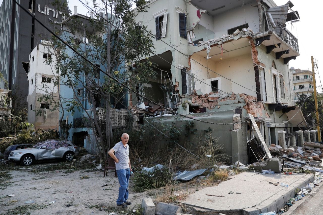 Destruição causada por explosões (Foto: HUSSEIN MALLA/AP)