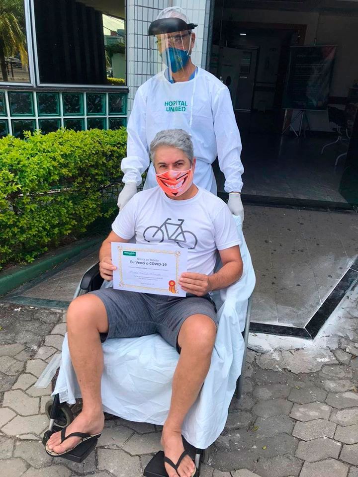 Humorista Tonho dos Couros venceu o coronavírus e disse que o tempo que ficou no hospital foi uma grande lição. Ele atribuiu a Deus e às orações a sua cura (Foto: Acervo Pessoal)