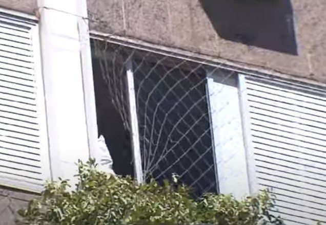 Apartamento onde menino morreu passou por perícia (Foto: Reprodução / SBT)