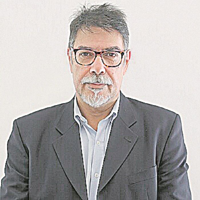 Joaquim Racy é professor de curso de Economia em universidade (Foto: )