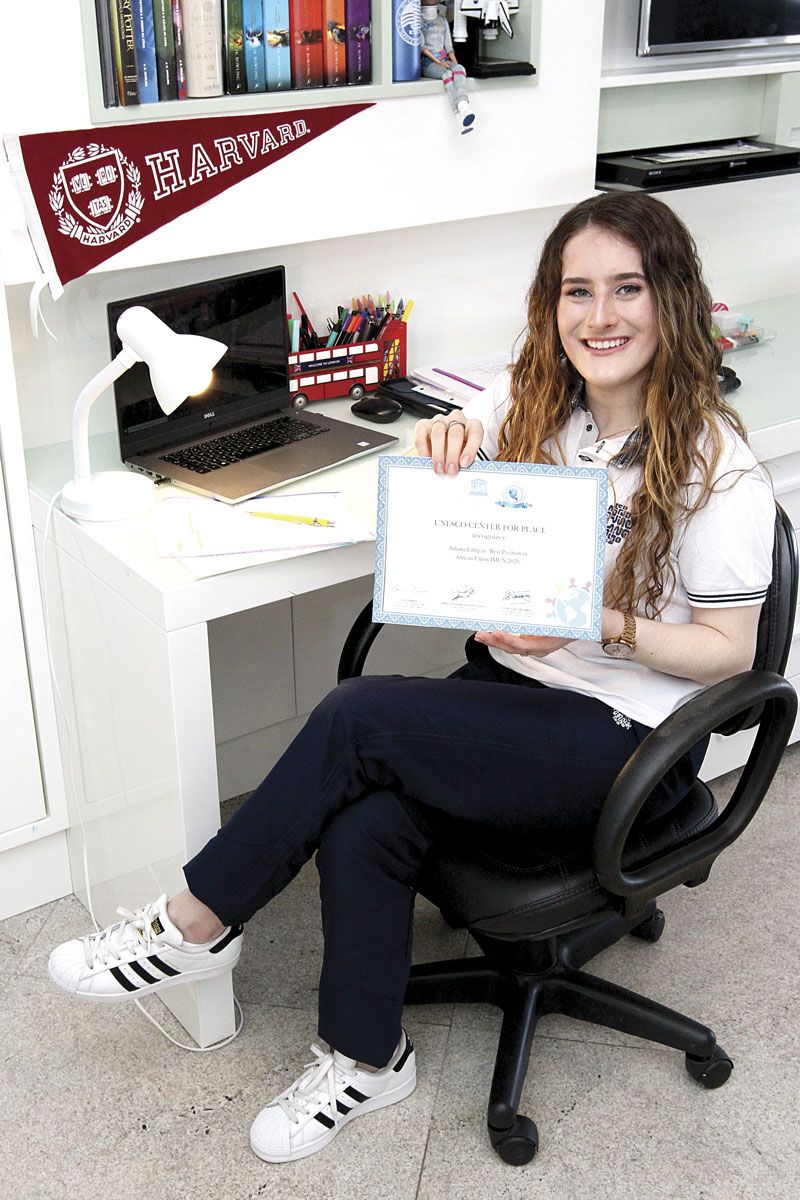 Juliana Littig ganhou o prêmio com trabalho sobre a União Africana (Foto: Leone Iglesias / AT)