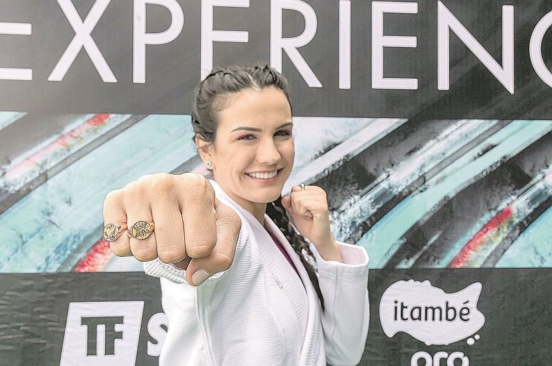 Kyra é a 1ª faixa preta mulher da família Gracie, que difundiu o jiu-jítsu (Foto: Arquivo/at)