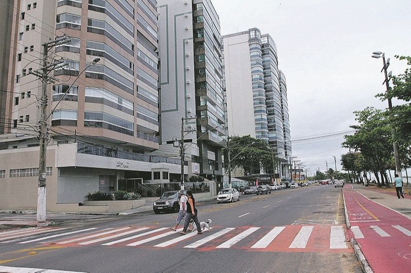 Avenida Estudante José Júlio de Souza, em Itaparica, Vila Velha. (Foto: Beto Morais/AT)