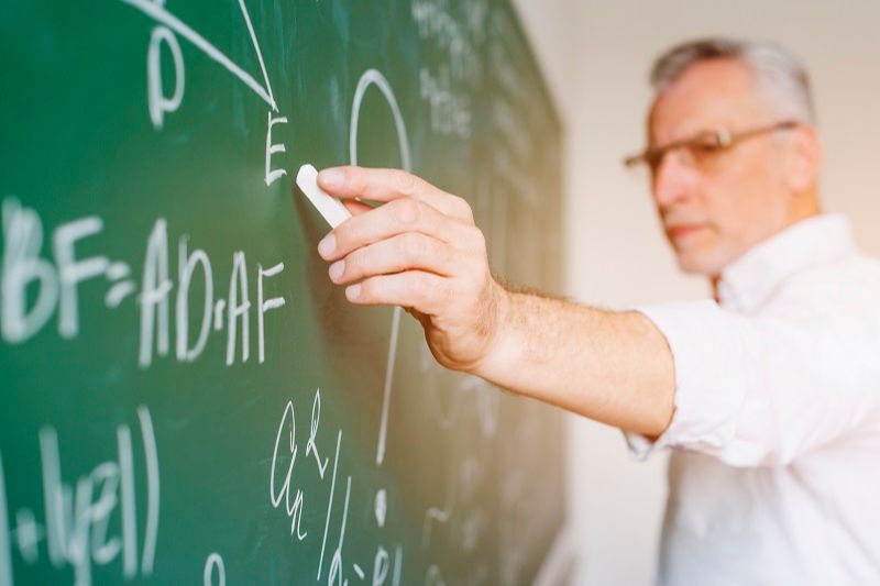 Cadastro de reserva para professores e profissionais da Educação (Foto: Freepik)
