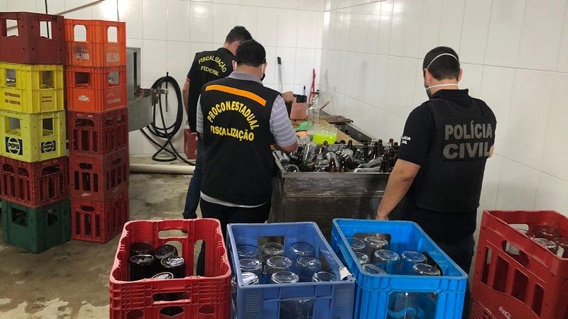 A fábrica não tinha autorização para produzir, embalar e vender o produto (Foto: Divulgação/ PCES)