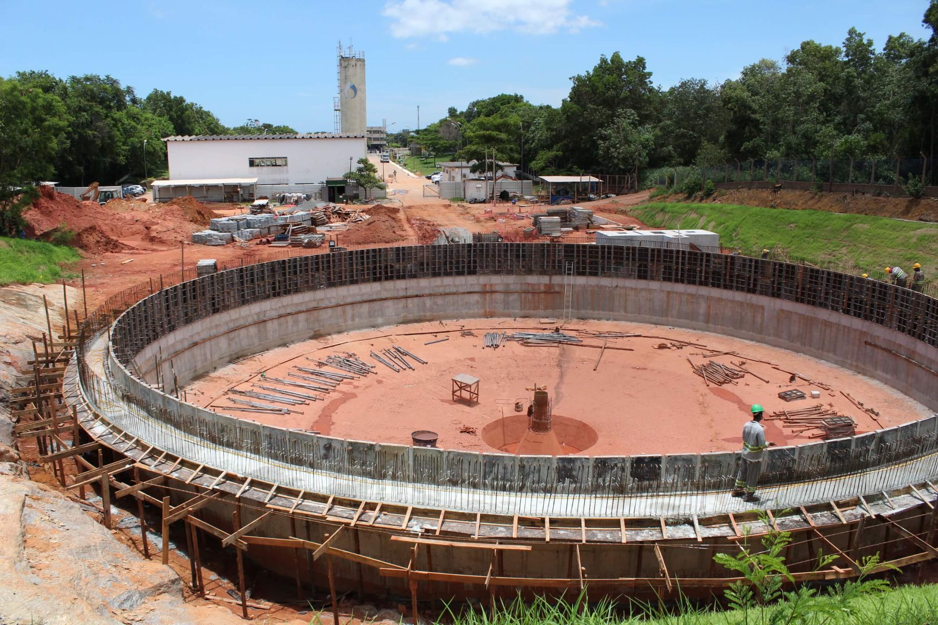 Melhorias na ETE Manguinhos beneficiam 65 mil moradores.