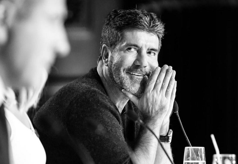 Simon é um dos jurados e produtor do programa The X Factor (Foto: Reprodução/Instagram )