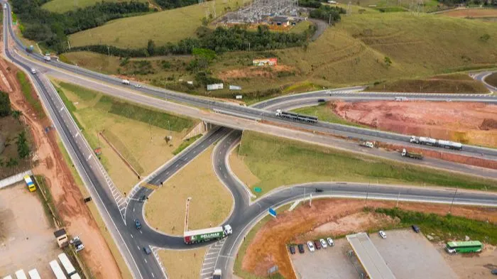 Imagem ilustrativa da imagem Novos viadutos em Guarapari devem desafogar o trânsito na 101. Veja imagens aéreas