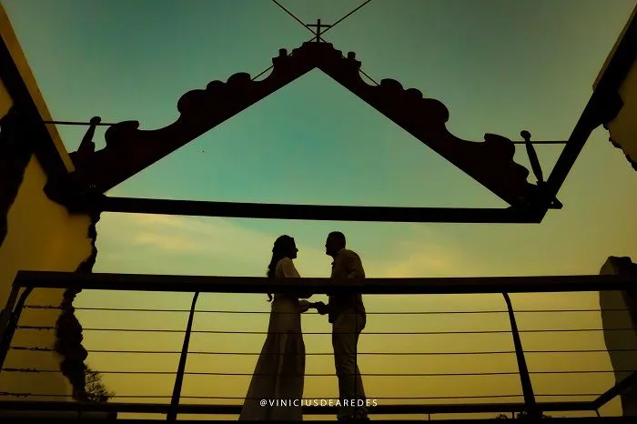 Imagem ilustrativa da imagem Casal escolhe ruínas da Igreja de Queimados na Serra para celebrar casamento