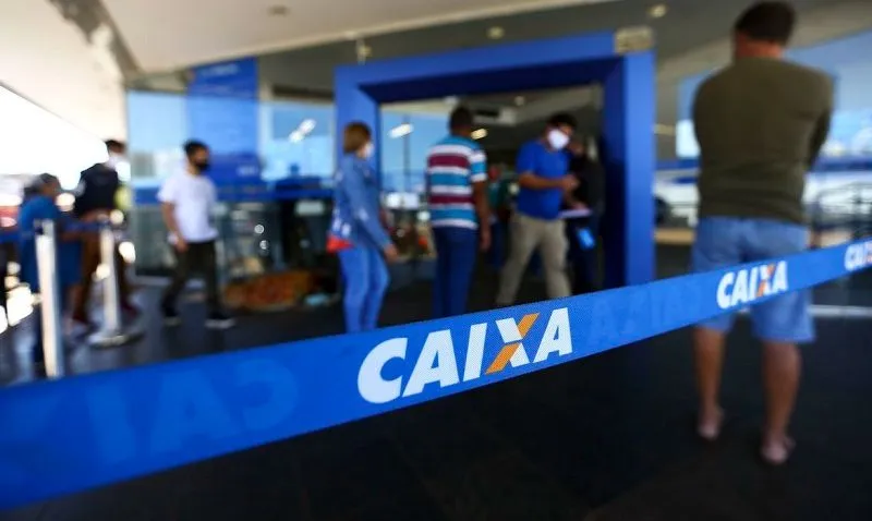 Imagem ilustrativa da imagem Caixa abre 12 agências neste sábado para pagar auxílio emergencial e FGTS