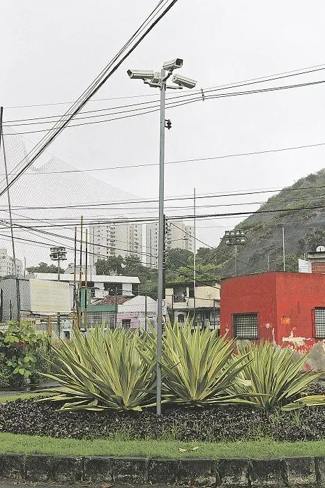 Imagem ilustrativa da imagem Santa Lúcia: Câmera desligada