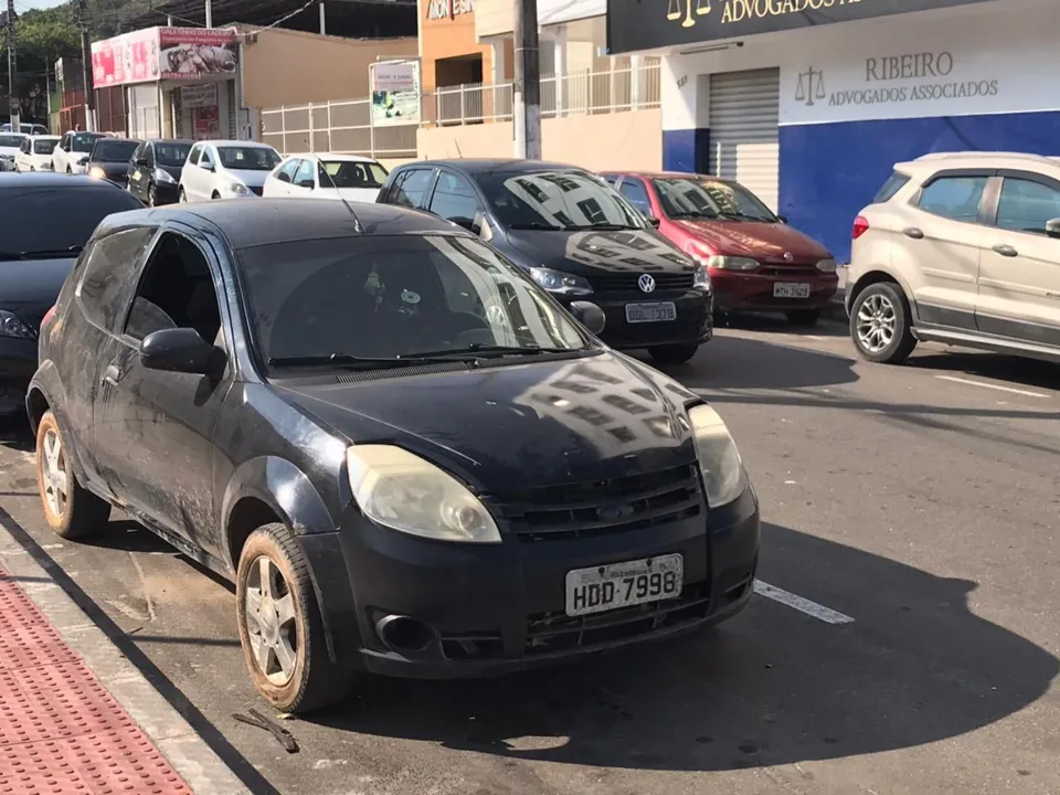 Imagem ilustrativa da imagem Jovem é detido com carro clonado e agride agentes da Guarda