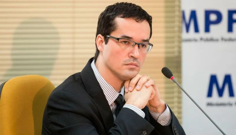 Imagem ilustrativa da imagem Deltan Dallagnol deixa a Lava-Jato para cuidar da saúde da filha de 2 anos