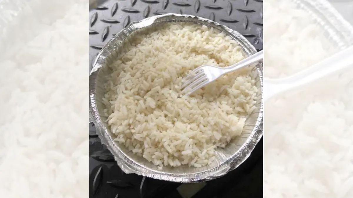 Imagem ilustrativa da imagem Homem pede frango à parmegiana, recebe quentinha só 'com arroz', e imagens viralizam nas redes sociais