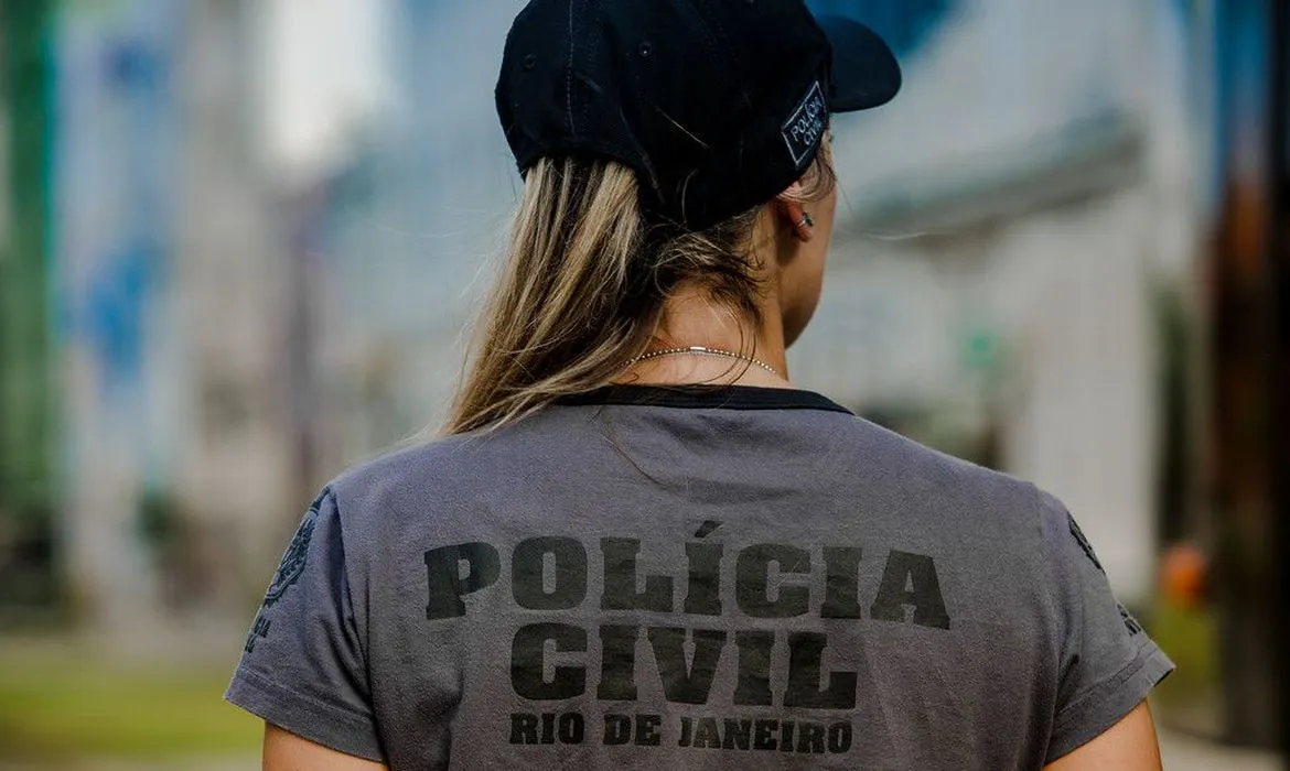 Imagem ilustrativa da imagem Policiais civis fazem operação contra milícia no Rio