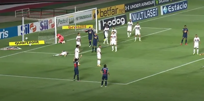Imagem ilustrativa da imagem São Paulo perde para LDU e se complica na Libertadores