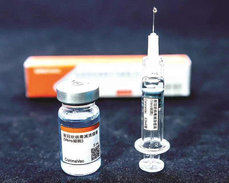 Imagem ilustrativa da imagem Anvisa interrompe os testes da vacina Coronavac