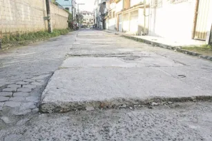 Imagem ilustrativa da imagem Tampas de galeria desniveladas após limpeza