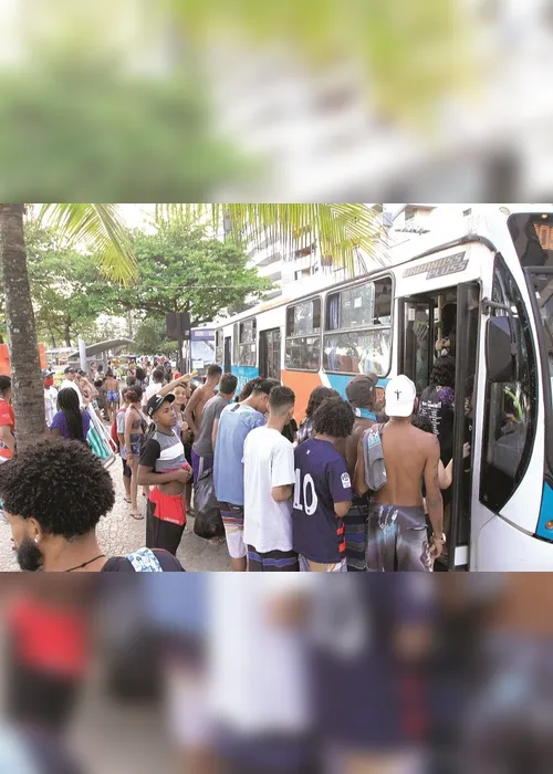 Imagem ilustrativa da imagem Preocupação com praia e ônibus lotados