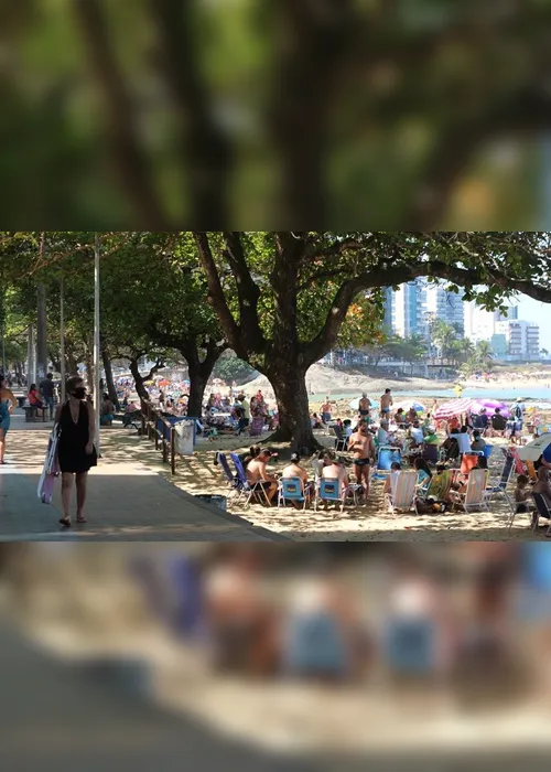 
          Imagem ilustrativa da imagem Após liberação, praias de Guarapari lotam com banhistas
          