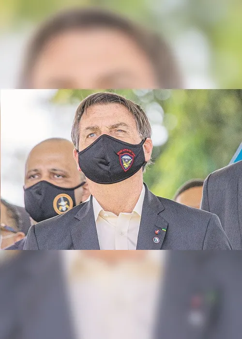 Imagem ilustrativa da imagem Avião de Bolsonaro precisou arremeter por causa de incêndios