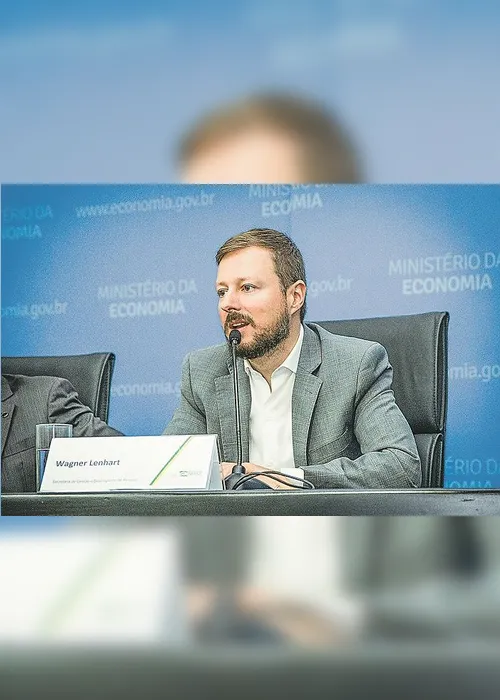 Imagem ilustrativa da imagem Governo quer demitir servidores que têm funções obsoletas com o avanço da tecnologia