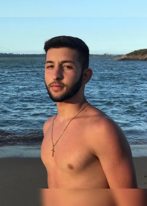 Imagem ilustrativa da imagem VÍDEO | Capixaba da embaixadinha com gel sonha ser jogador de futebol