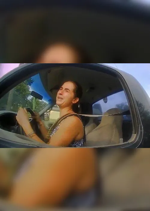 Imagem ilustrativa da imagem Motorista é presa por dirigir a 115 km/h e justifica: "Muita vontade de fazer cocô"