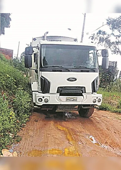 
          Imagem ilustrativa da imagem Perigo em rua sem iluminação
          