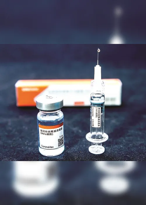Imagem ilustrativa da imagem UE analisa vacina contra Covid-19 da Pfizer-BioNTech em tempo real