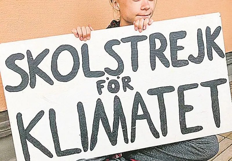 Ativista ambiental Greta Thunberg durante o movimento Fridays for Future para ressaltar o elo entre os danos ambientais e sua ameaça à paz e à segurança