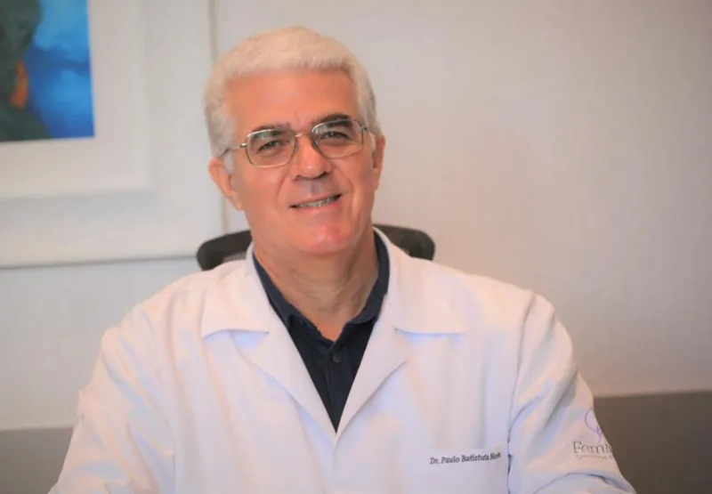 Médico ginecologista e obstetra, Paulo Batistuta Novaes