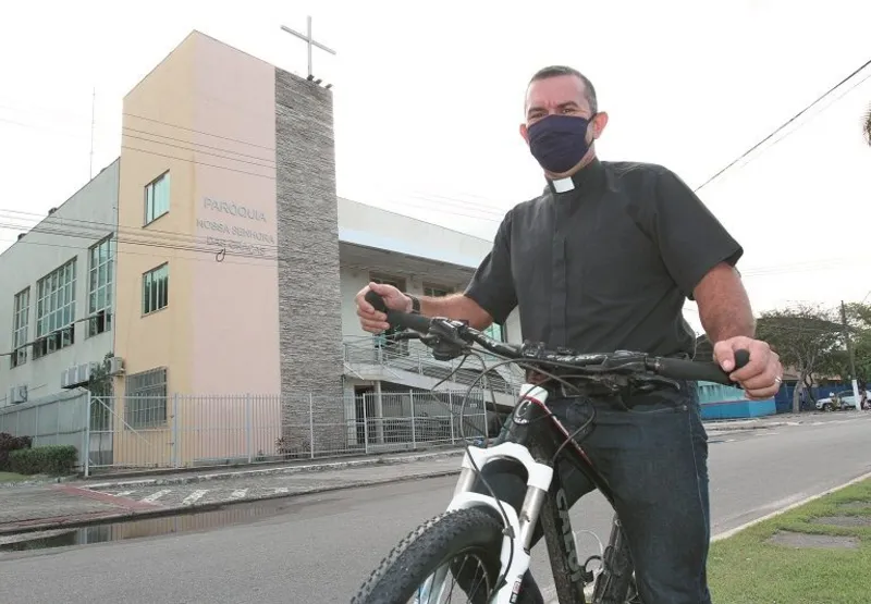 Padre Ronaldo Rosa de Oliveira, que pedala há mais de um ano, vai encarar o novo desafio