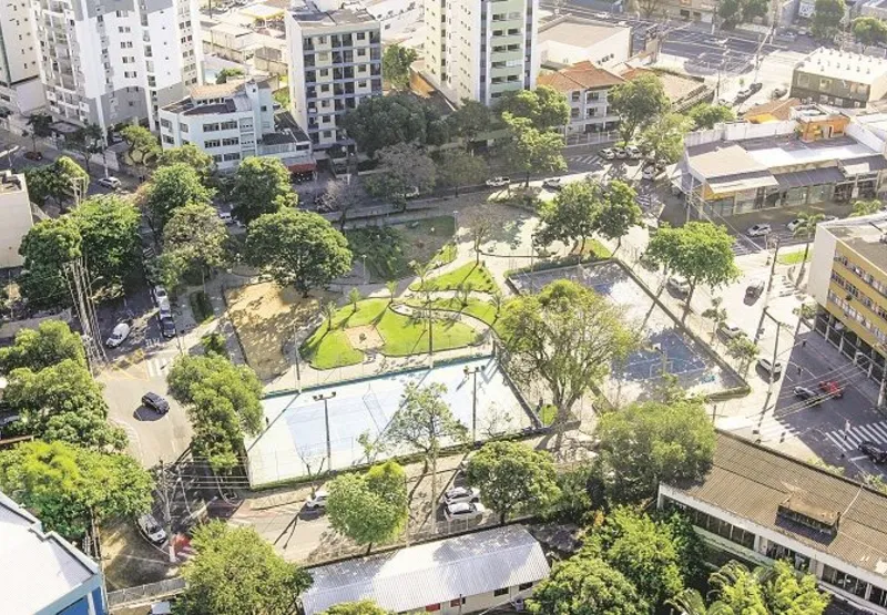 Praça do Cauê, em Vitória: faixas de acesso à ponte vão ser construídas passando pelo meio  do local