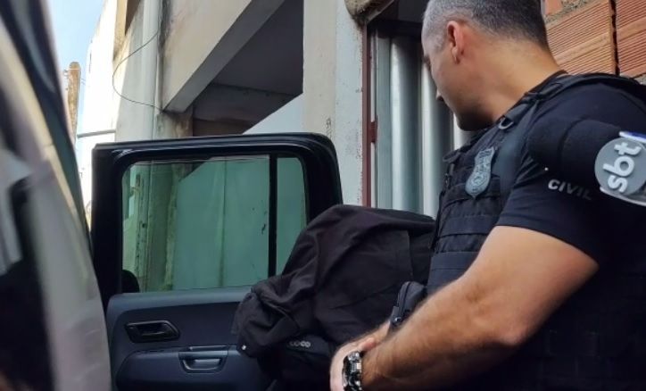 Advogada é presa no bairro Divino Espírito Santo, em Vila Velha. (Foto: Taynara Nascimento)