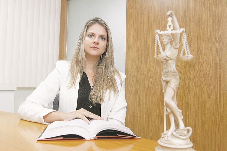 Aline Simonelli disse que há processos questionando legalidade de lei (Foto: Thiago Coutinho - 09/2019)