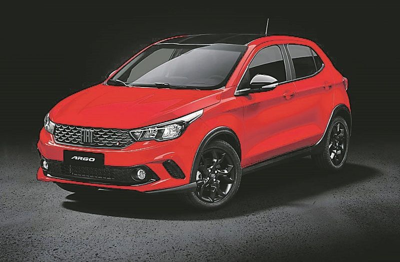 Linha 2021 do Argo agora segue a picape Strada de nova geração e passa a contar com o novo padrão de logotipos da Fiat (Foto: Assessoria Fiat)