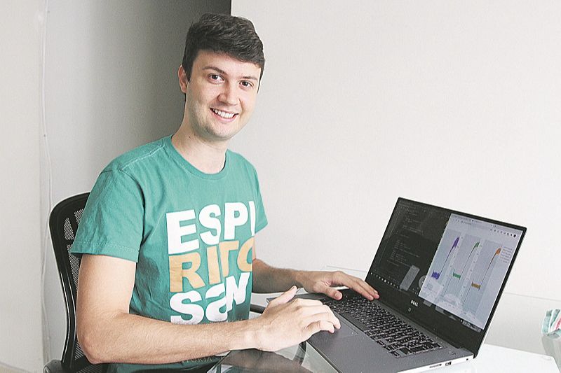 Artur Guilherme Saick Silva, de 25 anos, é estudante de engenharia elétrica. (Foto: Kadidja Fernandes/AT)