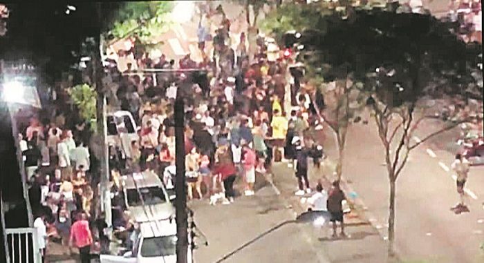 Bailes funk ilegais foram realizados no final de semana em Jardim da Penha, Vitória (Foto: Reprodução de vídeo)