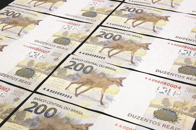 Cartela com notas de R$ 200 no Banco Central: nova cédula será usada para pagar o auxílio emergencial (Foto: Raphael Ribeiro/BCB)