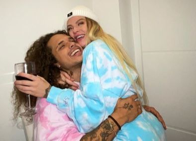 Casal assumiu relacionamento nas redes sociais (Foto: Reprodução/Instagram)